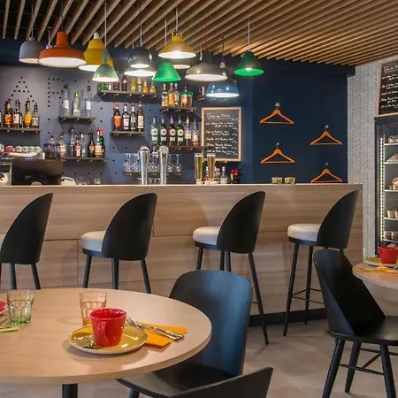Ibis Styles Cap 3000 Aeroport מלון סאן-לורן-דו-ואר