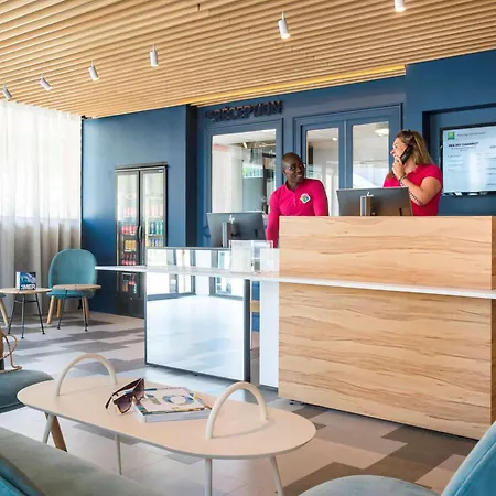 Ibis Styles Cap 3000 Aeroport מלון 3*