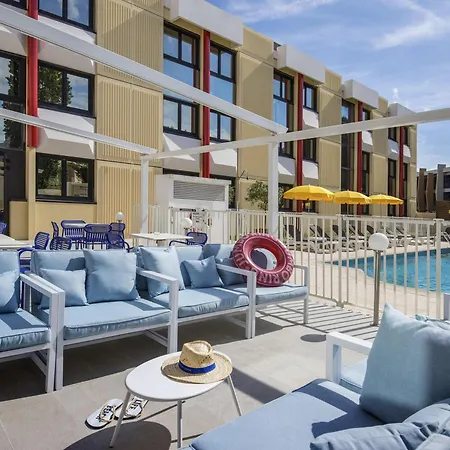 Hotel Ibis Styles Cap 3000 Aeroport 3*