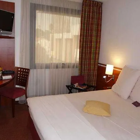 Ibis Styles Cap 3000 Aeroport Hotel