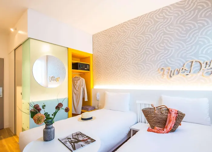 Otel Ibis Styles Cap 3000 Aeroport