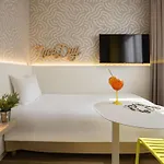 Ibis Styles Cap 3000 Aeroport 酒店 3*