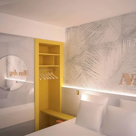 Hotel Ibis Styles Cap 3000 Aeroport 3*