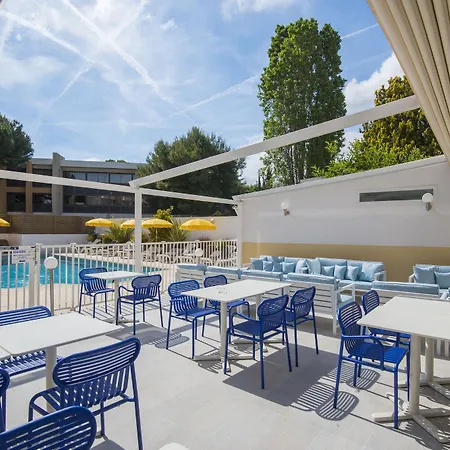 Ibis Styles Cap 3000 Aéroport 3*