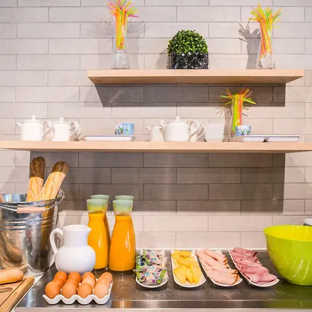 Hotel Ibis Styles Cap 3000 Aeroport 3*