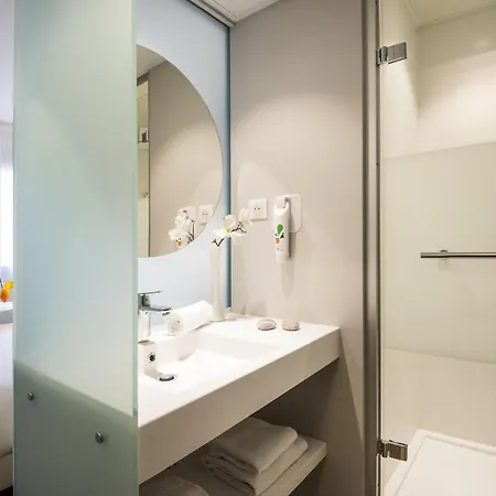 Ibis Styles Cap 3000 Aeroport فندق 3*