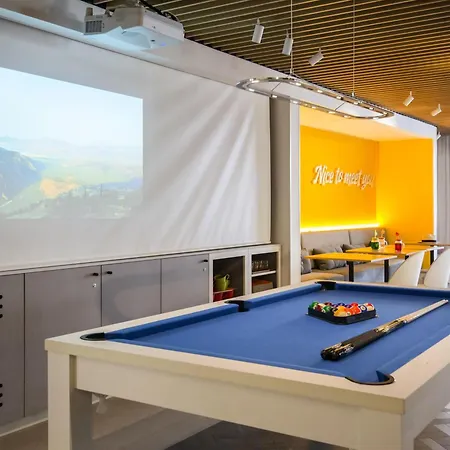 Hotel Ibis Styles Cap 3000 Aeroport 3*