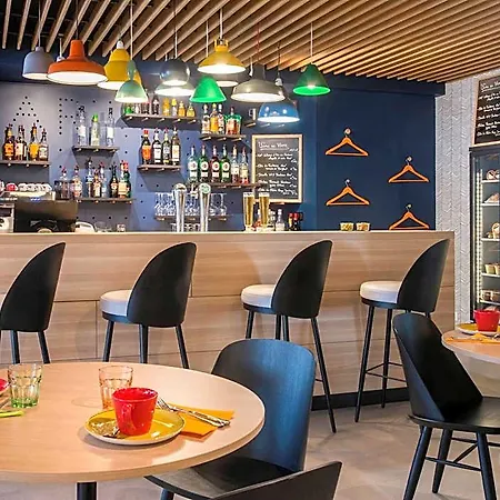 Hotel Ibis Styles Cap 3000 Aeroport
