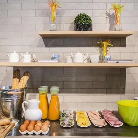Ibis Styles Cap 3000 Aeroport 3* סאן-לורן-דו-ואר