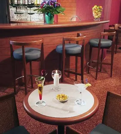 Hotel Ibis Styles Cap 3000 Aéroport 3*
