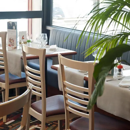 Ibis Styles Cap 3000 Aeroport Szálloda Saint-Laurent-du-Var