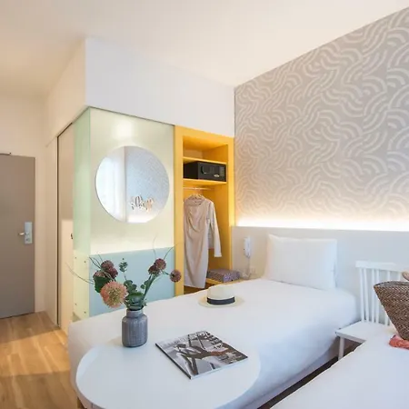 Ibis Styles Cap 3000 Aeroport Hotel 3*