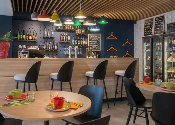 Ibis Styles Cap 3000 Aeroport מלון סאן-לורן-דו-ואר