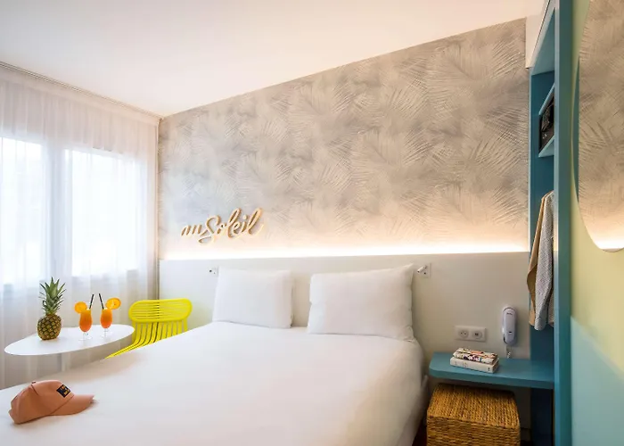 Ibis Styles Cap 3000 Aeroport מלון