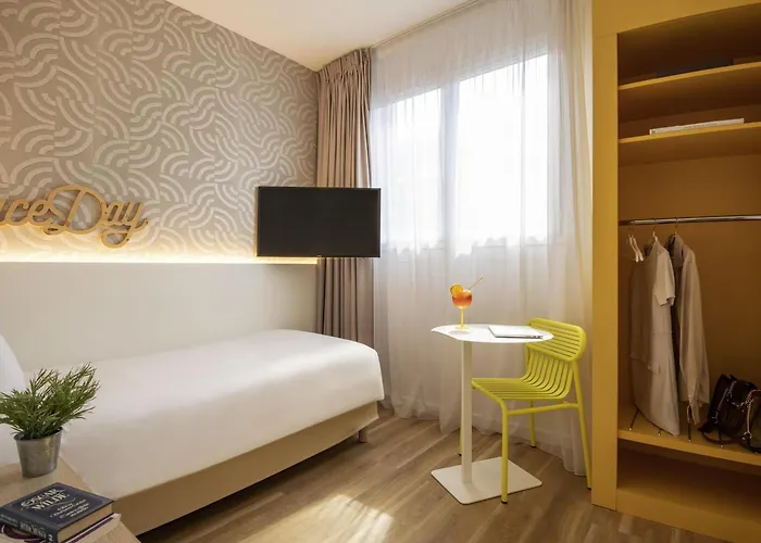 Ibis Styles Cap 3000 Aeroport 3*