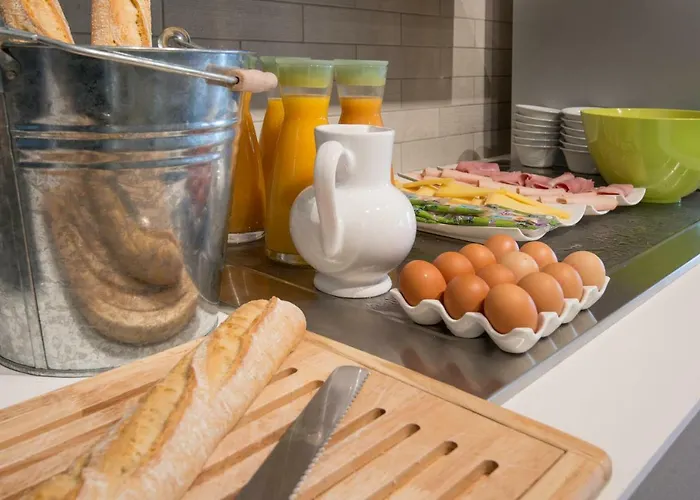 Ibis Styles Cap 3000 Aeroport מלון